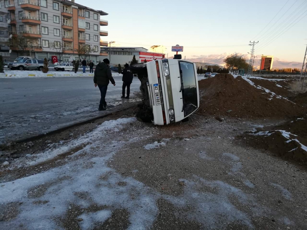 Karaman'da Yollar Buz Pistine Döndü 9