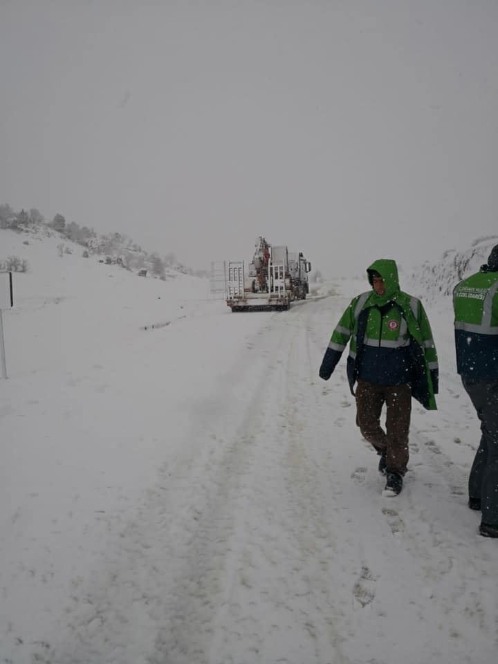 Karaman'da Kapanan Köy Yolları İçin Çalışmalar Sürüyor 1