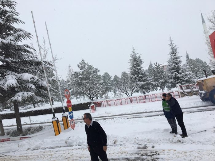 Karaman'da Kapanan Köy Yolları İçin Çalışmalar Sürüyor 10