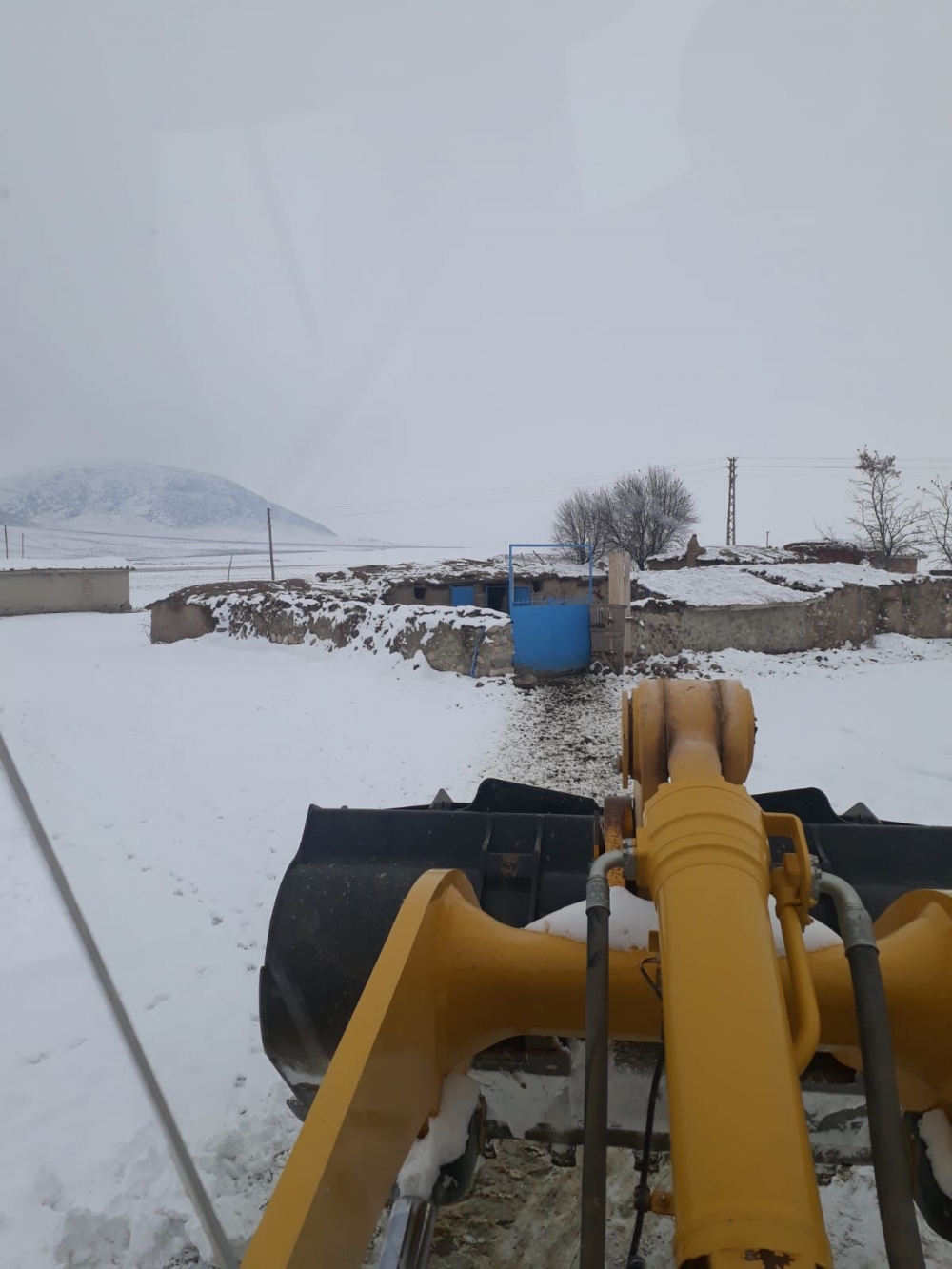 Karaman'da Kapanan Köy Yolları İçin Çalışmalar Sürüyor 11