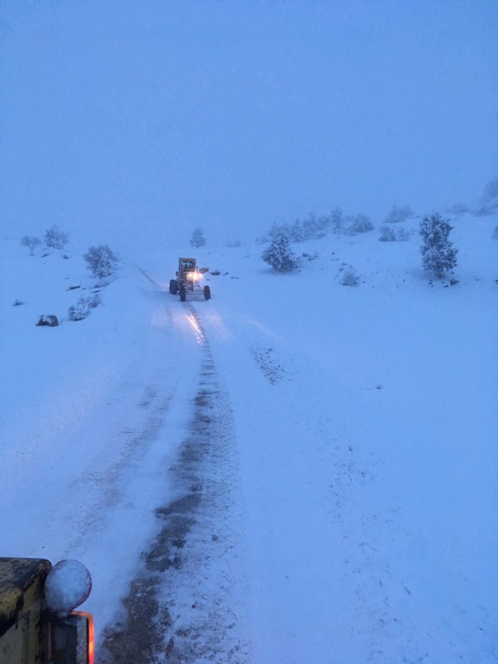 Karaman'da Kapanan Köy Yolları İçin Çalışmalar Sürüyor 14