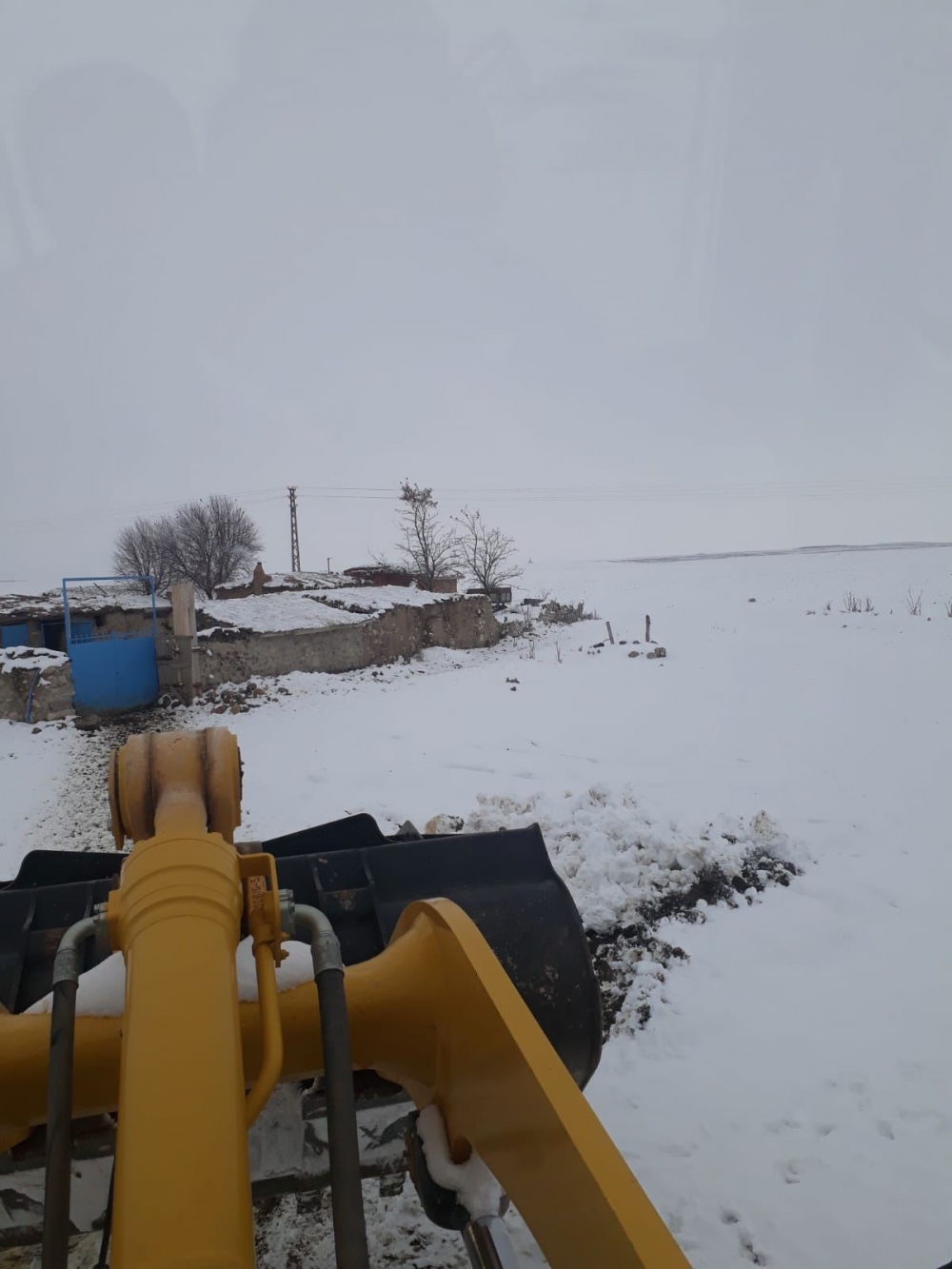 Karaman'da Kapanan Köy Yolları İçin Çalışmalar Sürüyor 8