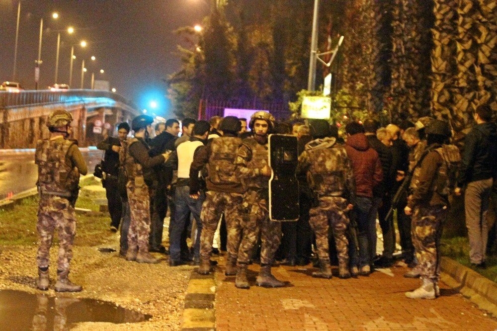 Antalya'da Eşi Evi Terk Edince, Ortalığı Birbirine Kattı 4