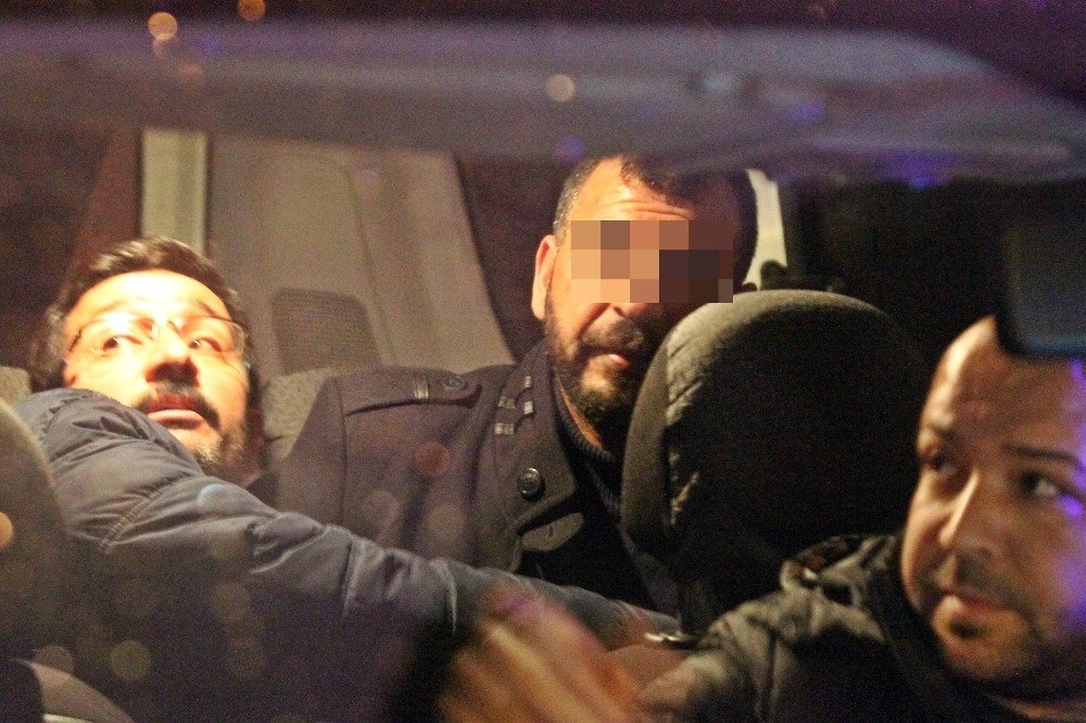 Antalya'da Eşi Evi Terk Edince, Ortalığı Birbirine Kattı 5