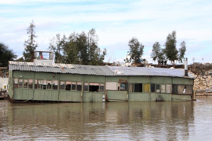 Antalya'da Dev Dalgalar Çay Üzerindeki Tekneleri Batırdı 15