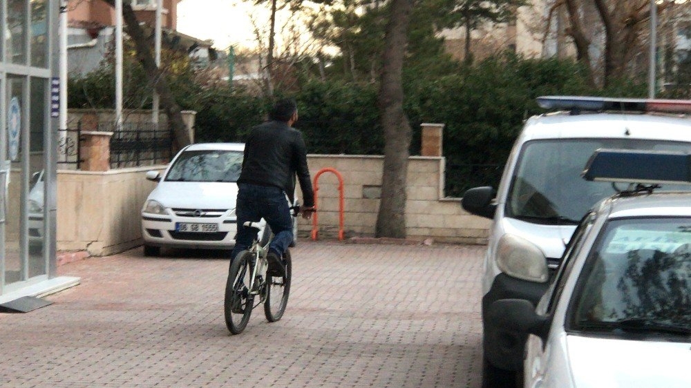 Konya'da Tek Teker Üstünde 148 Km Hızla Polis Aracının Yanından Geçti, C 14