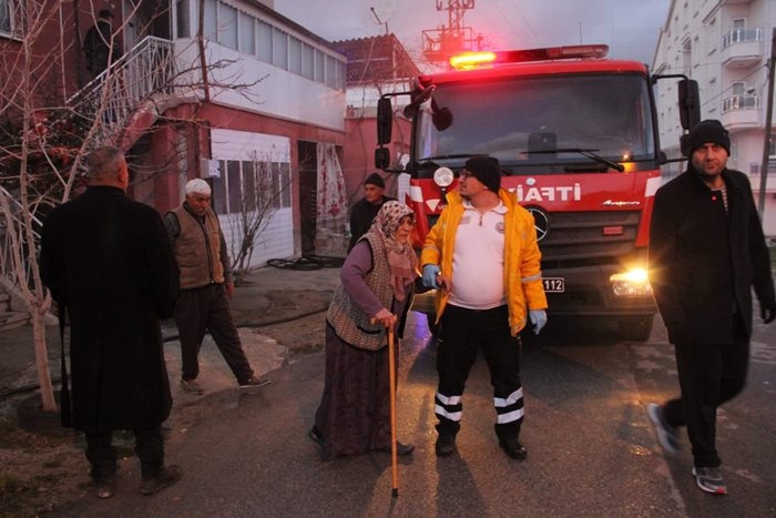 Karaman'da Elektrik Kablosu Mutfağı Kül Etti 11