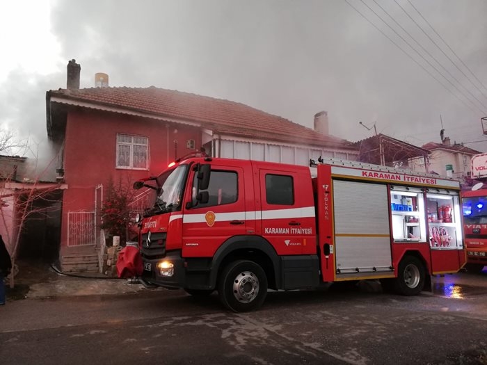 Karaman'da Elektrik Kablosu Mutfağı Kül Etti 4