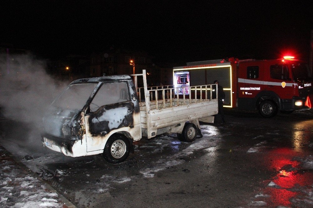 Karaman’da Park Halindeki Kamyonet Alev Alev Yandı 1