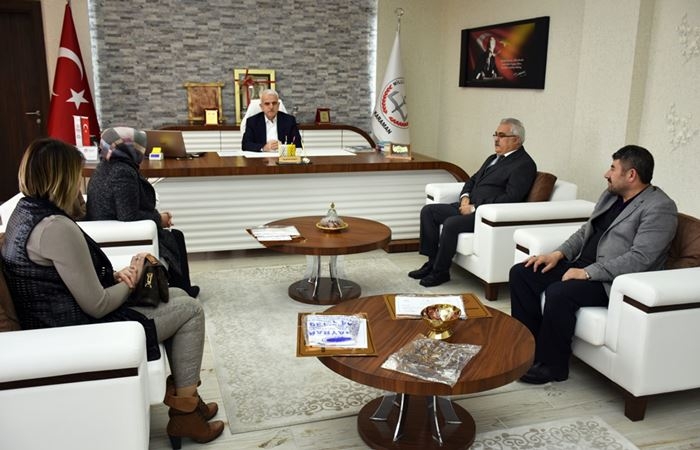 Beyaz Bayrak Almaya Hak Kazanan Okullara Sertifikaları Verildi 1