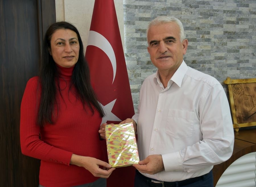 Ödül Kazanan 5 Öğretmen Karaman İl Milli Eğitim Müdürü Mevlüt Kuntoğlu'n 10