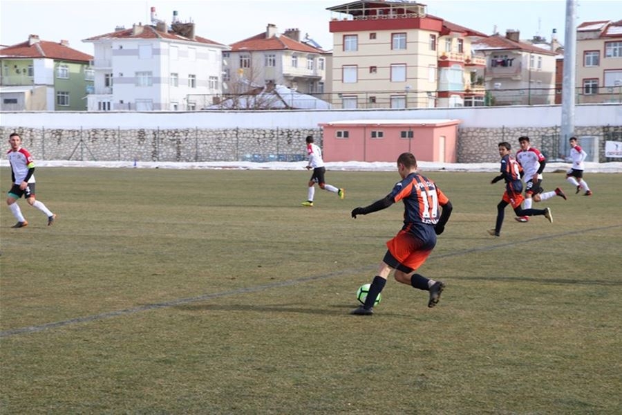 Karaman'da Genç Erkekler Futbol Grup Müsabakaları Heyecanı 19
