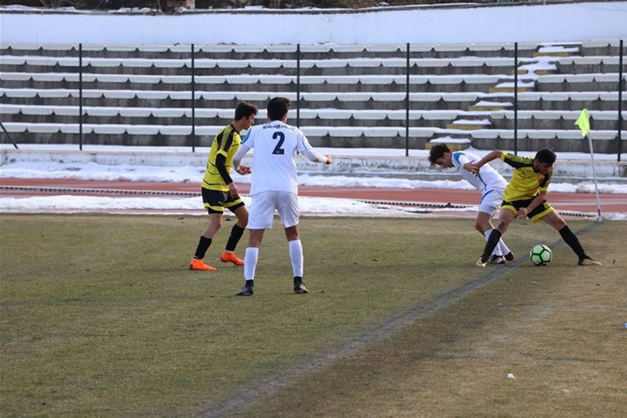 Karaman'da Genç Erkekler Futbol Grup Müsabakaları Heyecanı 36