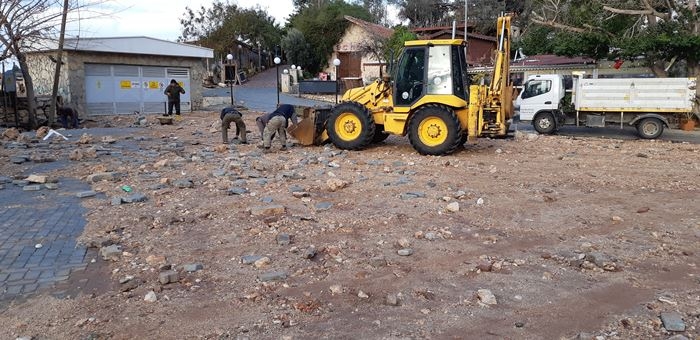 Antalya'da Fırtına Karadaki Tekneyi Devirdi 6