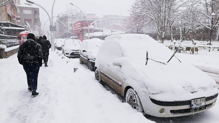Karaman'da Kar Yağışı Ve Tip Hayatı Olumsuz Etkiliyor 3