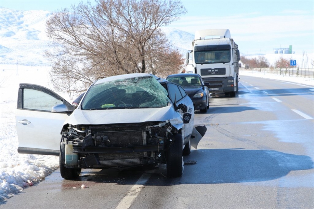 Karaman-Konya Karayolunda Trafik Kazası 1