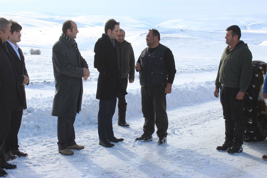 Ayrancı Kaymakamı Mehmet Göze'den Kar Çalışması 1