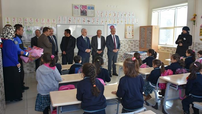 Karamanda 48 Bin Öğrenci Karne Aldı 14