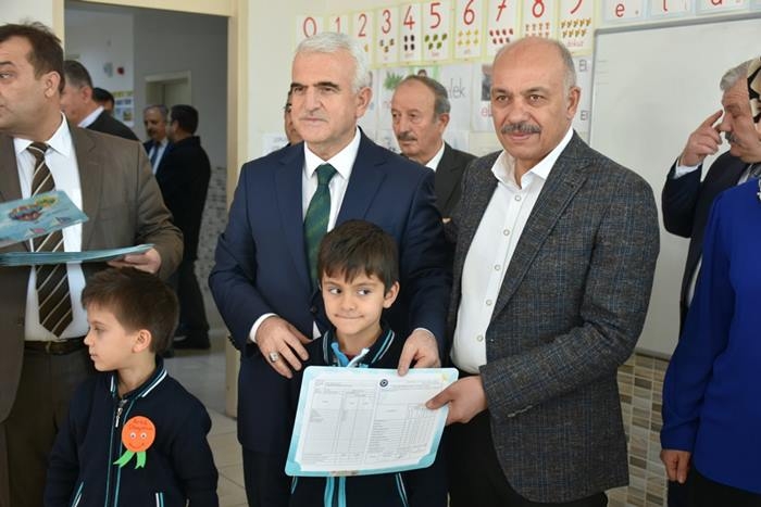 Karamanda 48 Bin Öğrenci Karne Aldı 16