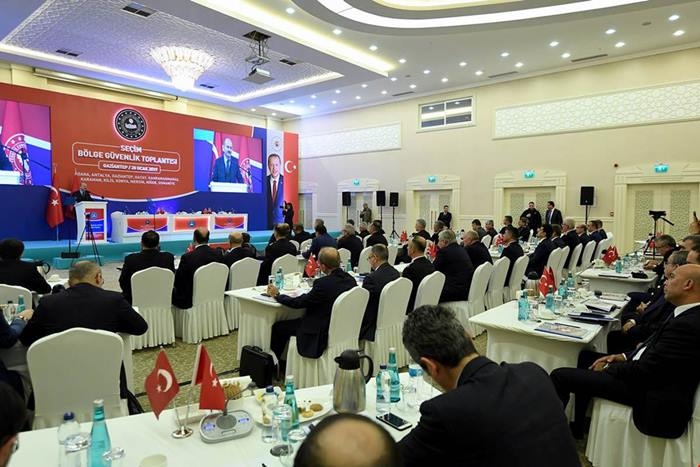 Vali Fahri Meral Gaziantep’te Seçim Bölge Güvenlik Toplantısına Katıldı 4