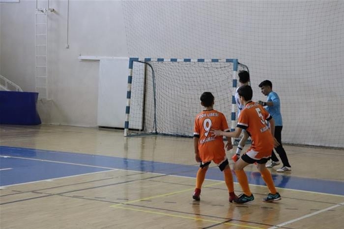 Karaman'da Okullar Arası Gençler Futsal Müsabakaları Sona Erdi 1