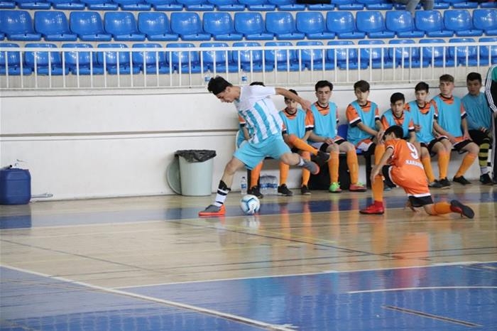 Karaman'da Okullar Arası Gençler Futsal Müsabakaları Sona Erdi 2