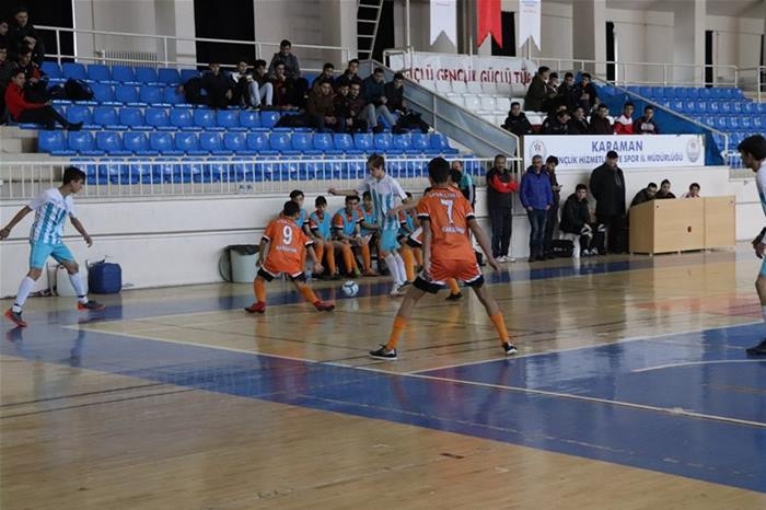 Karaman'da Okullar Arası Gençler Futsal Müsabakaları Sona Erdi 6