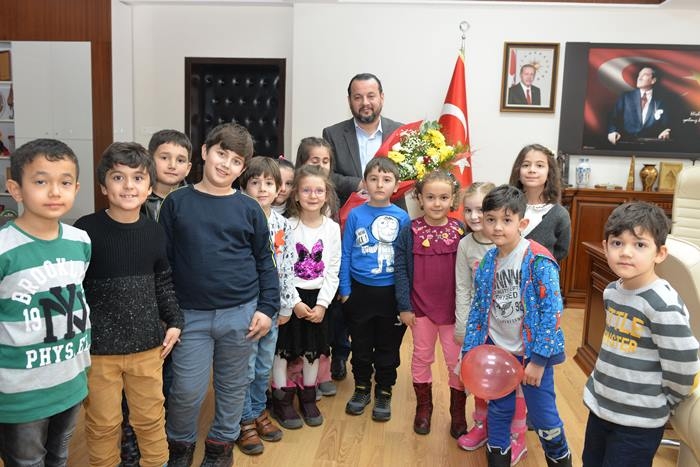 KMÜ Çocuk Üniversitesi Öğrencilerinden Rektör Akgül'e Ziyaret 2