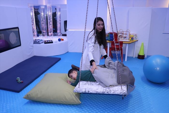 Çocuklar Eğlenirken Tedavi Ediliyor 11