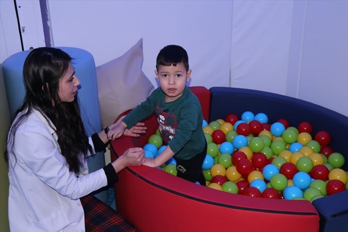 Çocuklar Eğlenirken Tedavi Ediliyor 9