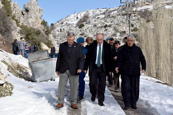 Vali Meral Şehit Annesinin Cenaze Namazına Katıldı 1