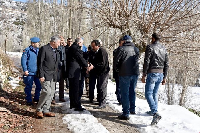 Vali Meral Şehit Annesinin Cenaze Namazına Katıldı 2