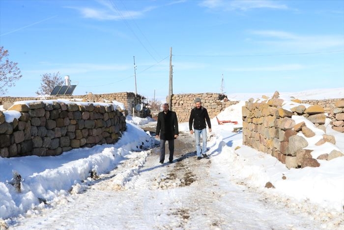 Evlenebilmek İçin Köylerinin Taşınması Lazım 10