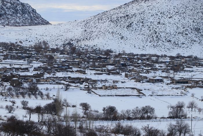 Evlenebilmek İçin Köylerinin Taşınması Lazım 15