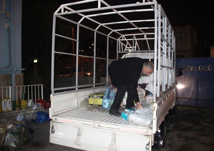 Konya'da Kamyonet Çalan Şüpheliler Polis Baskınında Çekyatta Saklanırken 6