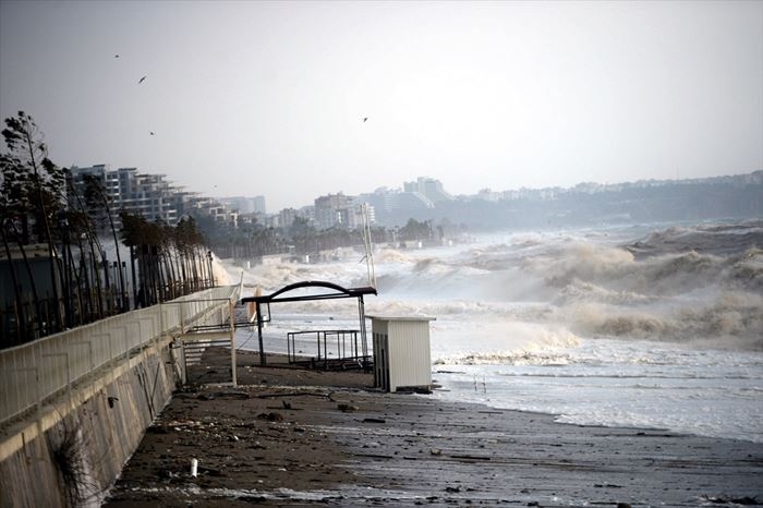 Antalya'da Kuvvetli Yağış Ve Fırtına 7