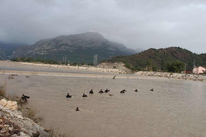 Hortumda Kaybolan Buse’yi Arama Çalışmaları Havadan Görüntülendi 10