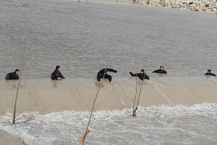 Hortumda Kaybolan Buse’yi Arama Çalışmaları Havadan Görüntülendi 6