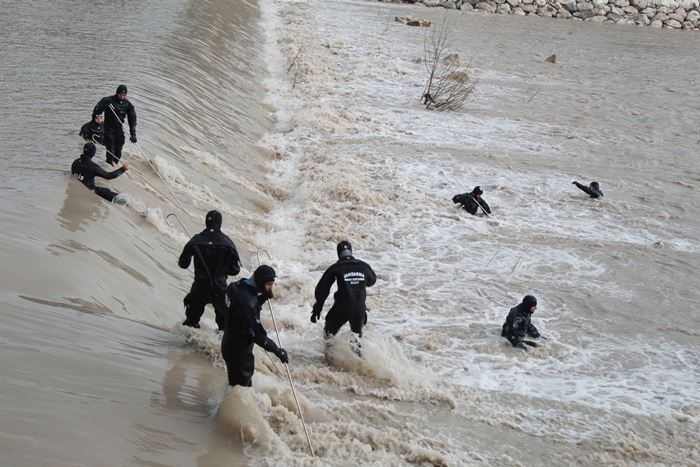 Hortumda Kaybolan Buse’yi Arama Çalışmaları Havadan Görüntülendi 9