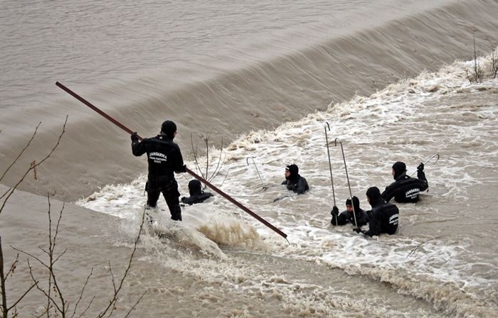 Buse’yi Arama Çalışmalarında Yeni Gelişme: Küpesi Ve Çantası Bulundu 10