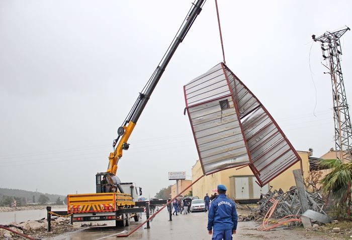 Buse’yi Arama Çalışmalarında Yeni Gelişme: Küpesi Ve Çantası Bulundu 11