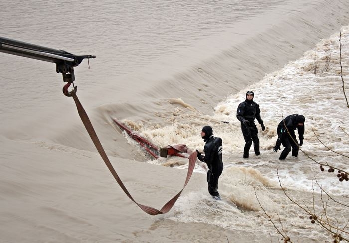 Buse’yi Arama Çalışmalarında Yeni Gelişme: Küpesi Ve Çantası Bulundu 7