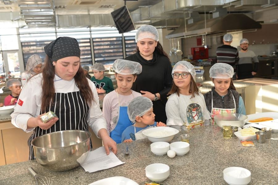 Minikler Çocuk Üniversitesi Sayesinde KMÜ İle Tanıştı 6