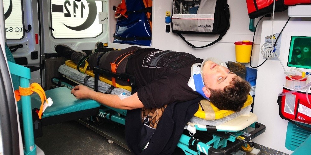 Aksaray’da Otomobille Kamyonet Çarpıştı 4