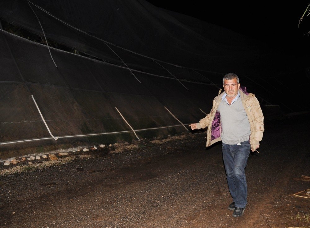 Mersin’de Hortum Seraları Yıktı Geçti 7