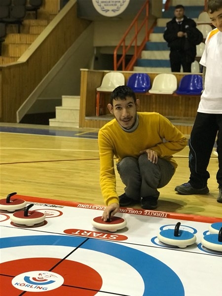 “Soğuk Zamanlarda Sıcak Salonlarımızda Spora" Projesi Karaman'da Yoğun İ 21