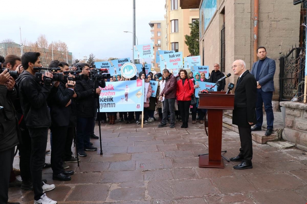 “Öncelik Hayatın, Öncelik Yayanın” Uygulaması Konya’da da Başladı 6