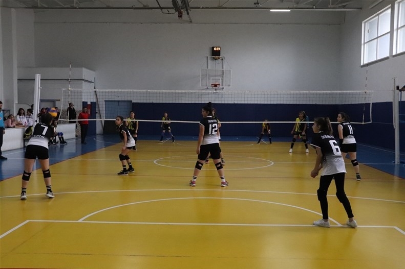 Karaman Okullar Arası Voleybol Müsabakaları Devam Ediyor 6