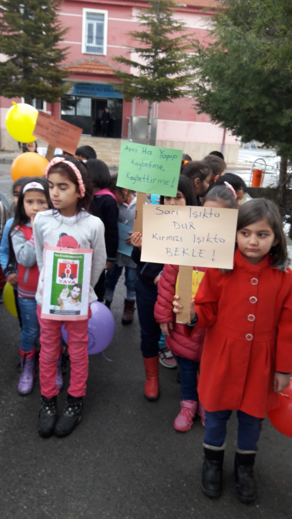 Karaman'da İlkokul ve Ortaokullar Yaya Öncelikli Trafik Konulu Etkinlikl 1