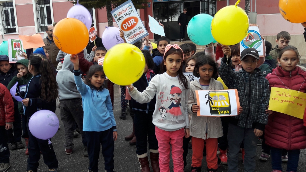 Karaman'da İlkokul ve Ortaokullar Yaya Öncelikli Trafik Konulu Etkinlikl 3